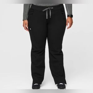 FIGS Petite Cargo Scrub Pants